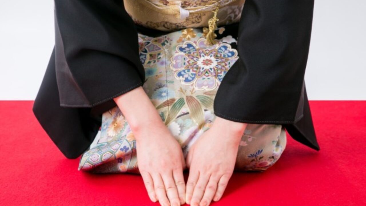 なんでweeabooは日本人女性が従順かお堅いかのどっちかだと思ってんだ 海外の反応 Babymetalize