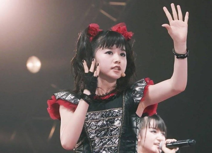 Babymetal In The Name Of アリス クーパーよりもすげえ 海外の反応 Babymetalize