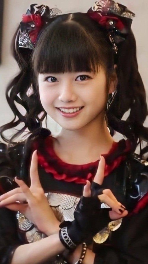 水野由結は良家の子女なんだと思う 海外の反応 Babymetalize 水野由結は良家の子女なんだと思う 海外の反応 Babymetalize