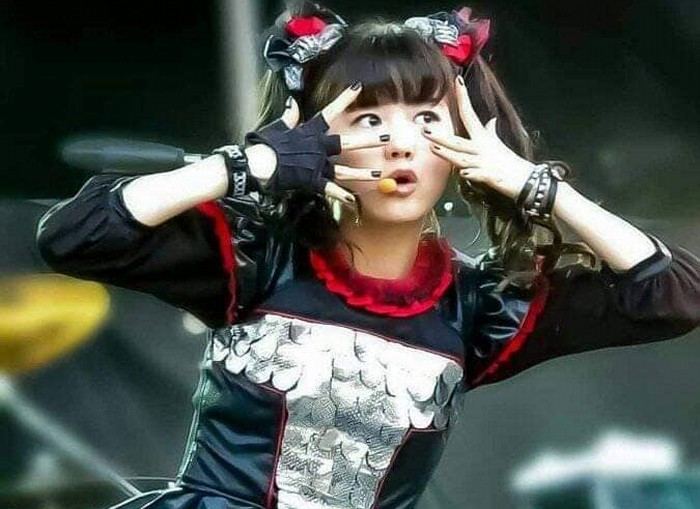 Babymetalの公式フェイスブックのこの画像はyuimetal 海外の反応 Babymetalize